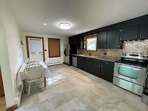 3rd image of 15 Saint Lazare Street