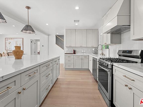 5th image of 6460 Penfield Ave