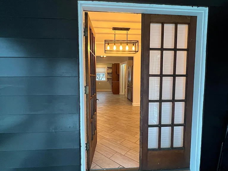 2349 Portsmouth Ave — Photo 4