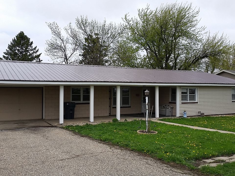 1st image of 638 2nd Ave