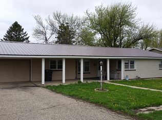 638 2nd Ave, Brewster, MN 56119
