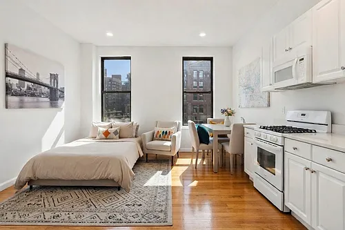 237 E 53rd St #1C Photo 1 237 E 53rd St #1C Photo 1