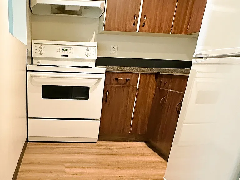 1010 13th Ave SW #604 — Photo 6