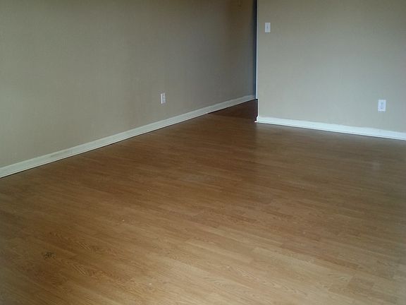 2nd image of 1828 Augusta Dr