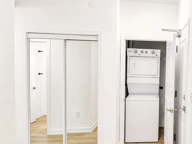 450 Dundas St E #306 — Photo 11