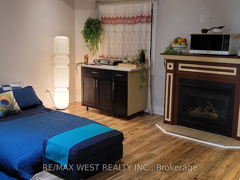 171 Westmeadow Dr #BASEMENT — Photo 3