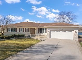 2552 Perry Ct, Dyer, IN 46311