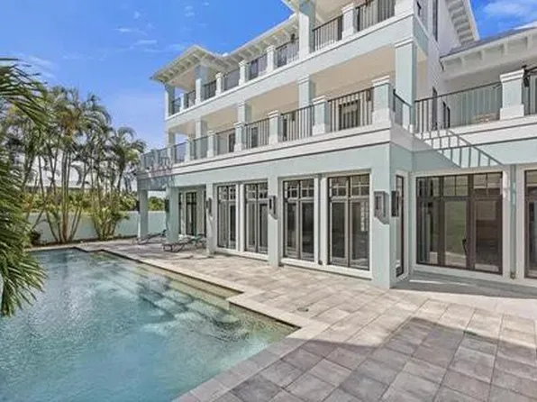 470 Old Towne Ln, Juno Beach, FL 33408