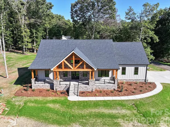 1922 Clay Hill Ln, Lincolnton, NC 28092