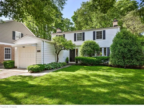2237 Greenwood Ave, Wilmette, IL 60091