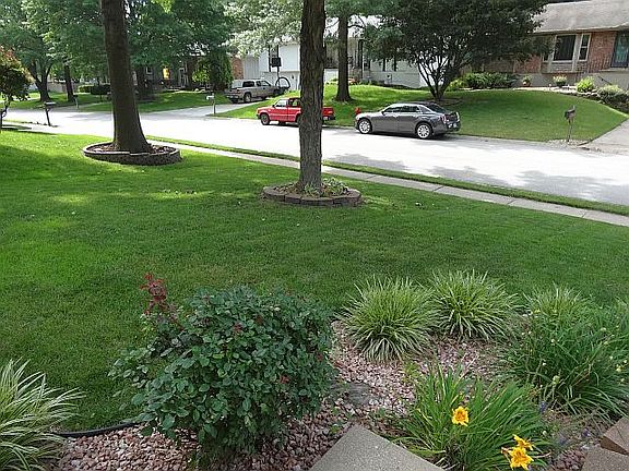 3rd image of 409 NE Stonewall Dr