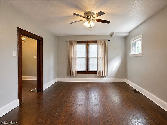 4th image of 3733 Orchard St