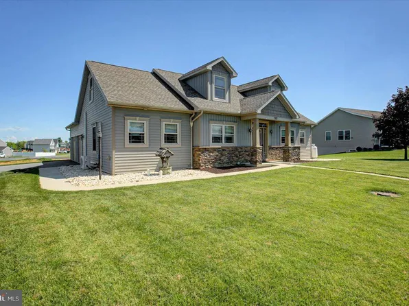 702 Southwood Dr, Shippensburg, PA 17257