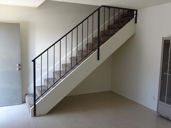 4th image of 239 S Olive St APT D