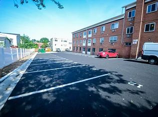 5049 D St SE APT 202, Washington, DC 20019