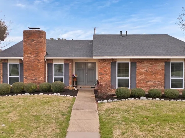 1824 Clear Creek Ln, Carrollton, TX 75007