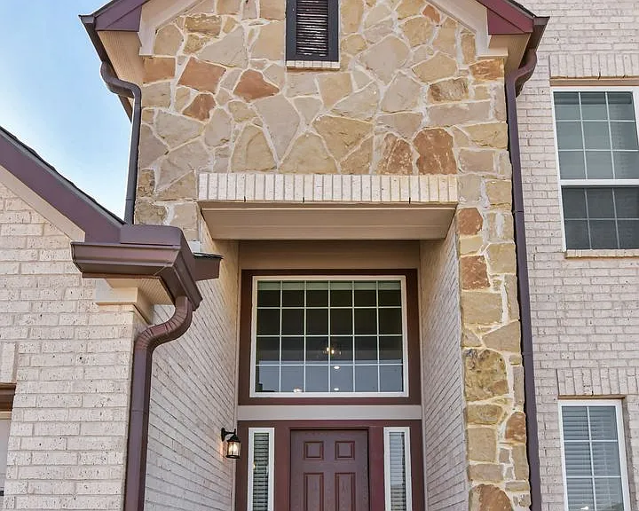 6306 Golden Gate Dr — Photo 9