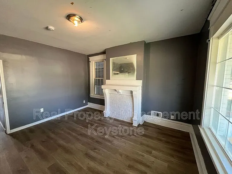 1834 Flagler St #1 — Photo 7