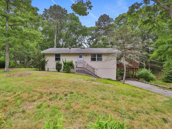 37 Cammett Lane, Marstons Mills, MA 02648