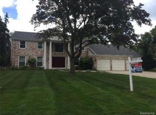 5551 Territorial Rd, Grand Blanc, MI 48439