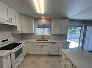 1411 Sweetbriar Cir, Carlsbad, CA 92011