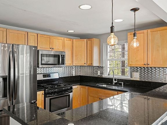 3rd image of 30 Turtle Brook Rd #30
