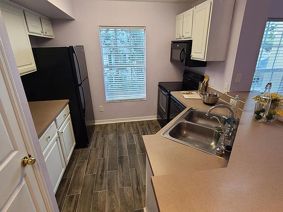 5th image of 13703 N Richmond Park Dr #2808