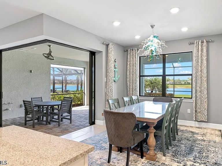 19564 Utopia Ln — Photo 9