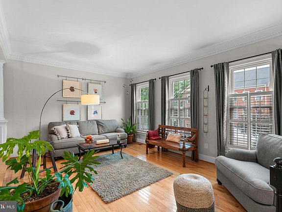 4th image of 9958 Foxborough Cir