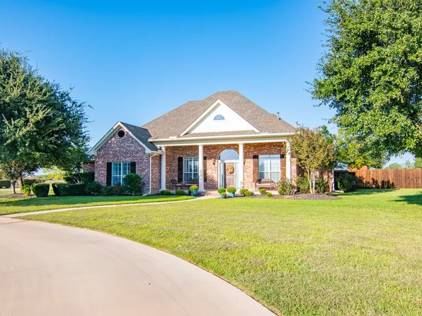 4730 River Oaks Dr, Brownwood, TX 76801