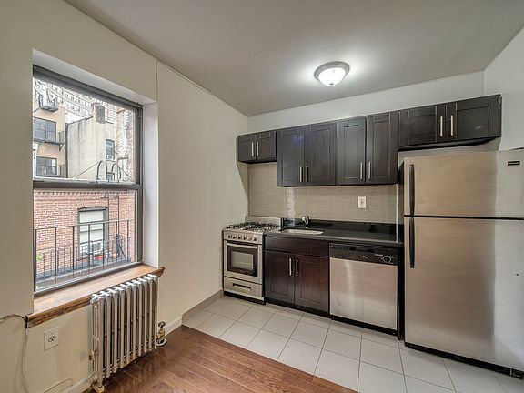 4th image of 221 E 35th St #4FW1