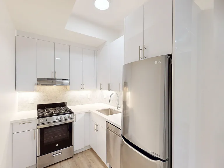 720 Jones St #3C — Photo 1