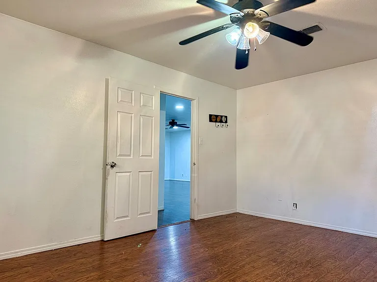 4304 Gulf Ave — Photo 8
