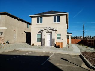 800 Mission De Oro Dr #B, Redding, CA 96003