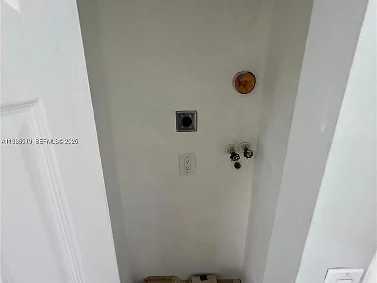 1075 W 68th St #218 — Photo 22