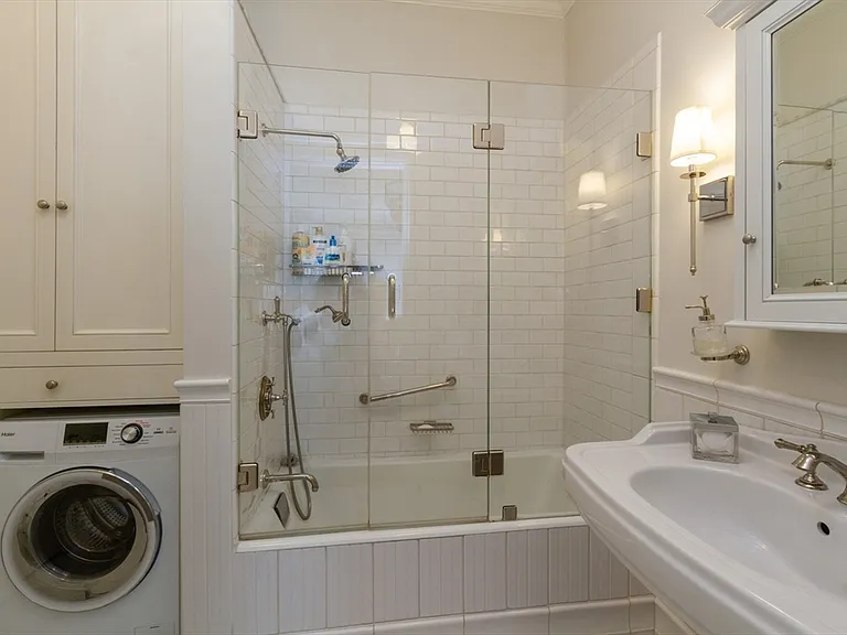 27 Hereford St — Photo 22