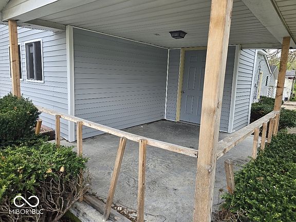 4th image of 1411 Locust St