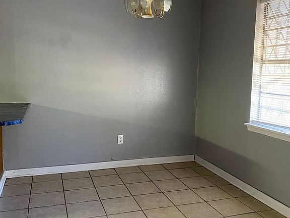 4th image of 2313 Cornwell Ave