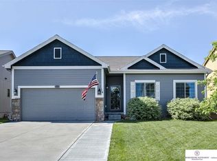 4509 Waterford Ave, Papillion, NE 68133