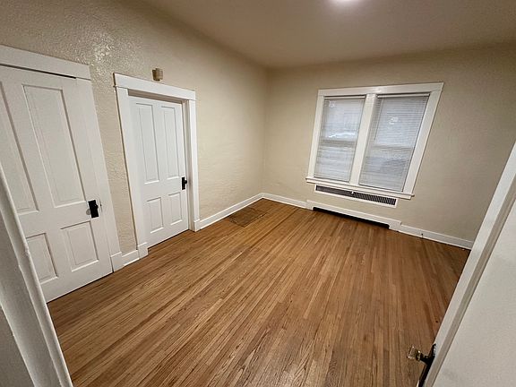 Bed2orDinngRm_902-11thHouse_1_11112025