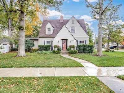 129 W 22nd Ave, Hutchinson, KS, 67502