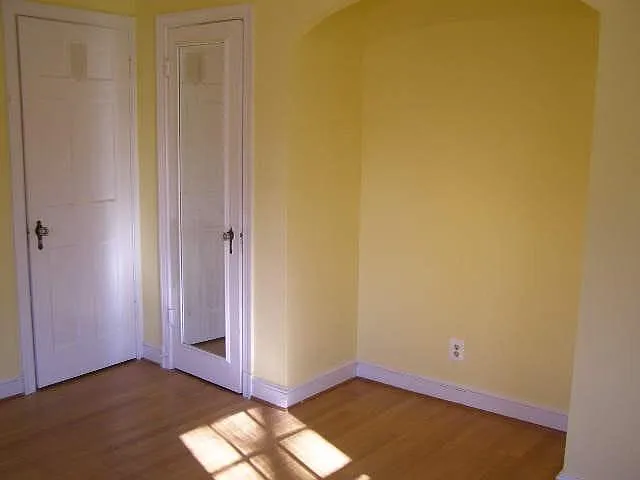 435 N Monroe St — Photo 15