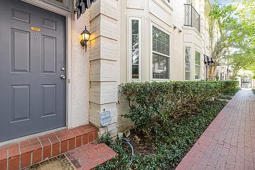 4424 Holland Ave #305 Photo 1