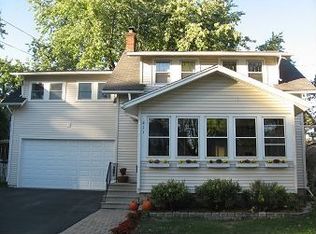 411 State St, Batavia, IL 60510