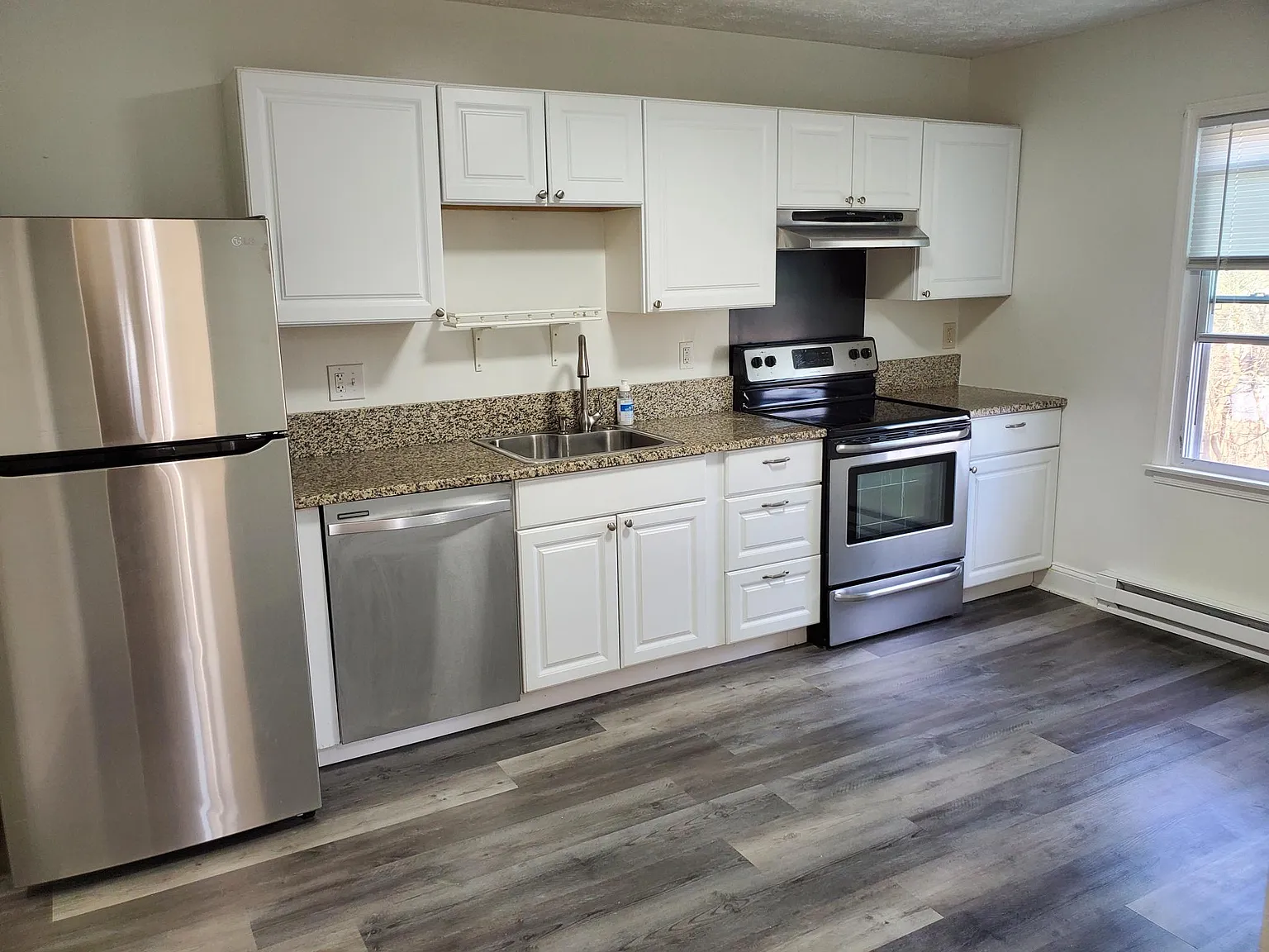 2 bed, 1848 sqft, $1,650 — Photo 3