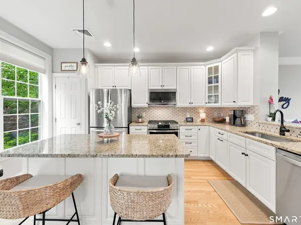 44 Warrington Round Street #44, Danbury, CT 06810