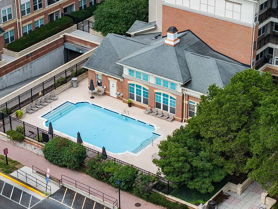 The Courts at Huntington Station