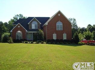 1151 Loop Dr, Pleasant View, TN 37146