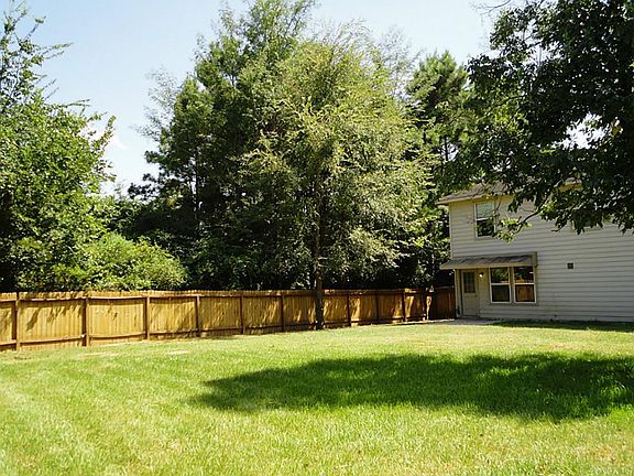 3rd image of 12918 Victoria Regina Dr