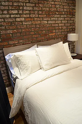 Rented by Voro New York | media 40